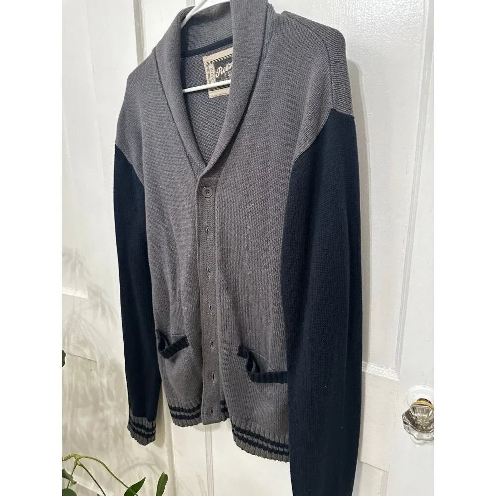 Retro Fit Vintage size large gray sweater